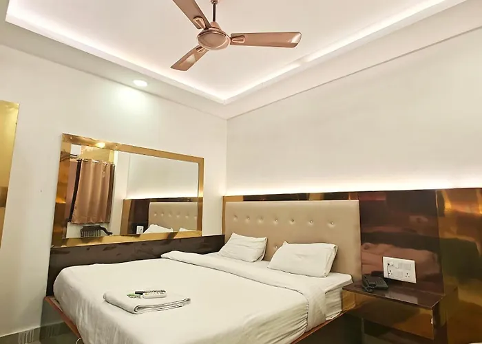 Hotel Apple Villa - New Delhi