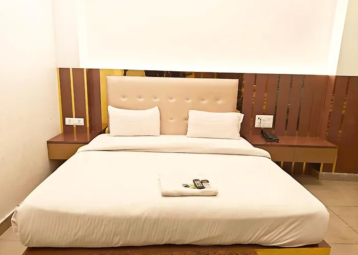 Hotel Apple Villa - New Delhi